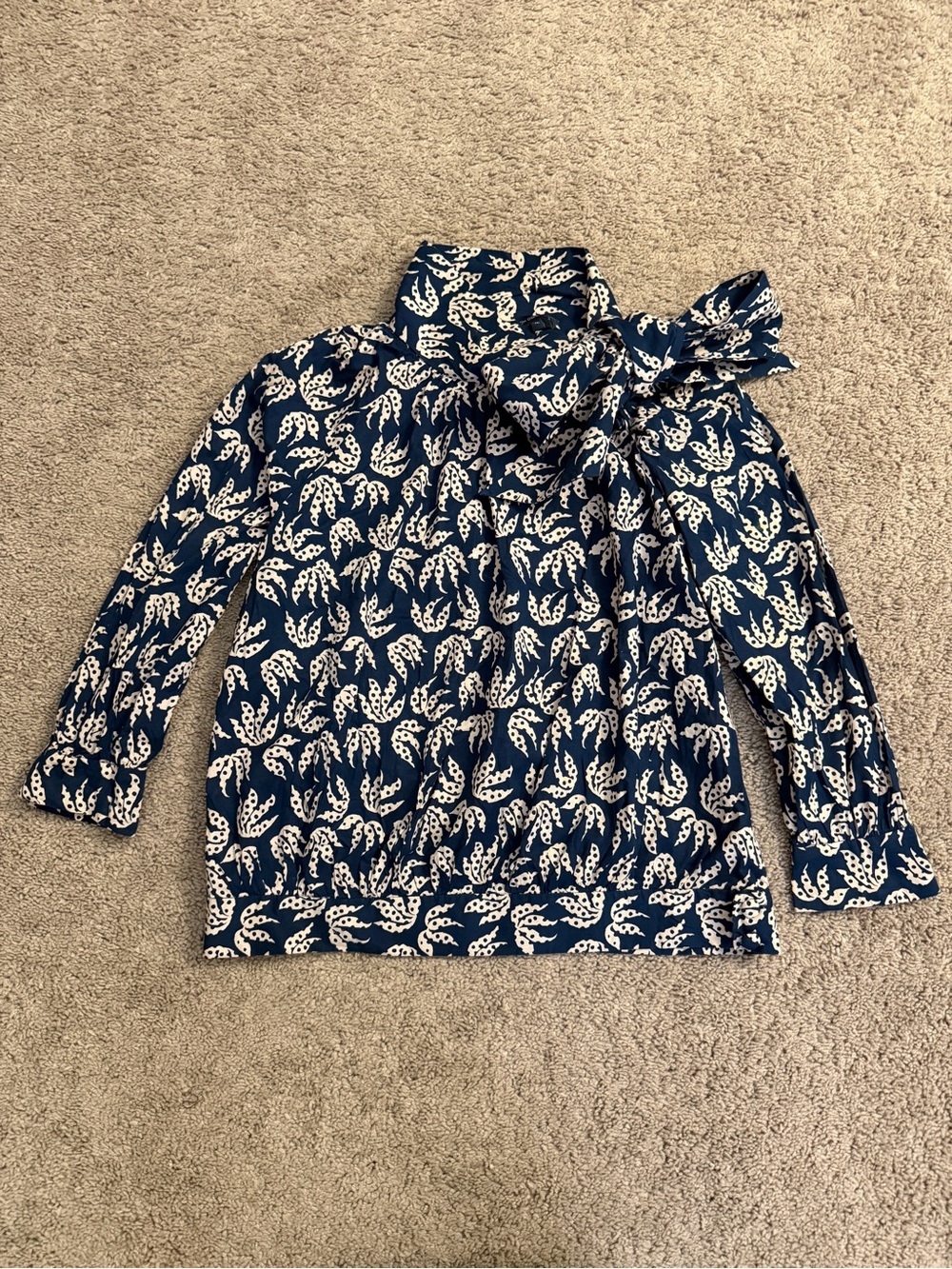 French Connection Blouse Top size 12 Navy White Leaf-Print Neck Bow Shirt